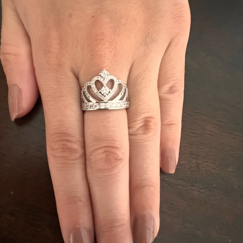 Size 5 crown with zircons sterling silver ring